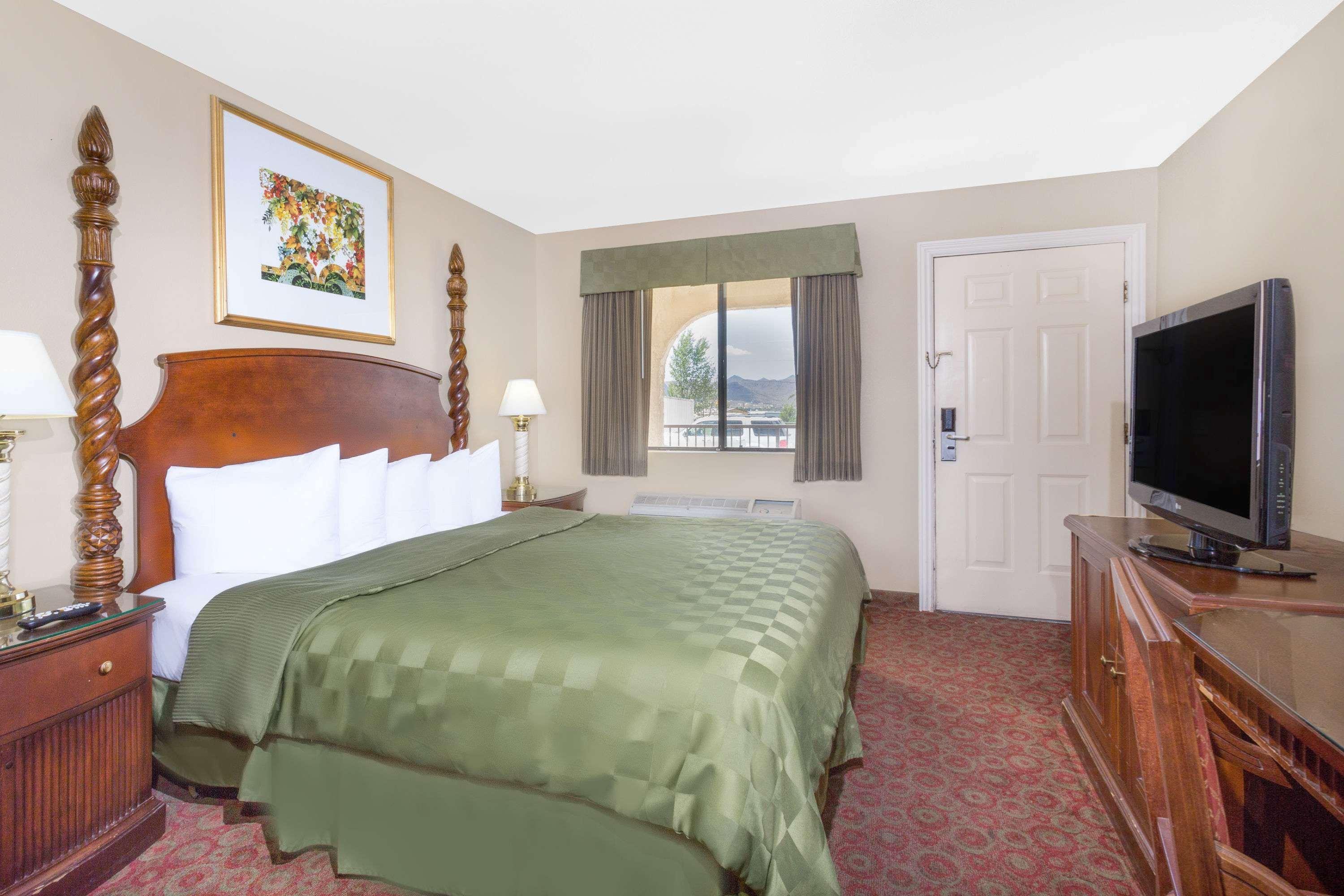 Motel Days By Wyndham East