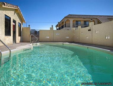 Days By Wyndham East 2*