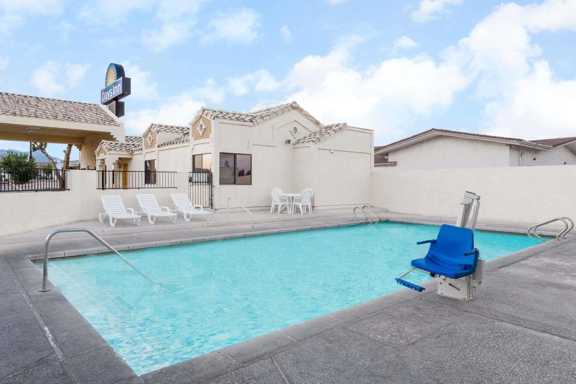 Motel Days By Wyndham East 2*